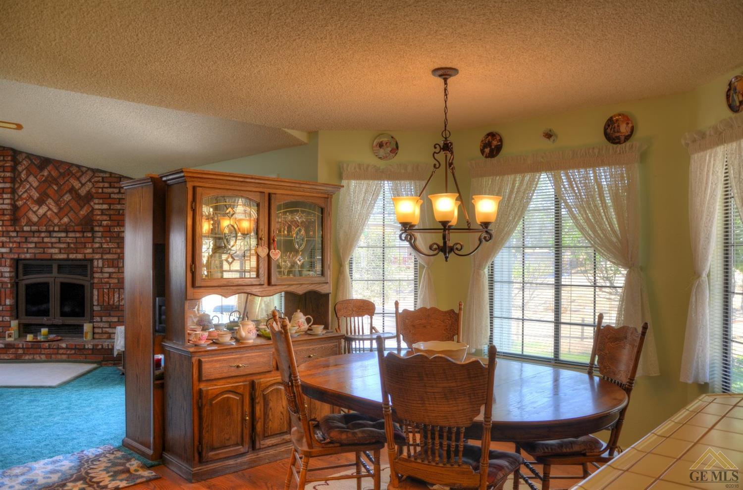 21400 Hacienda Dr, Tehachapi, CA 93561 photo 7