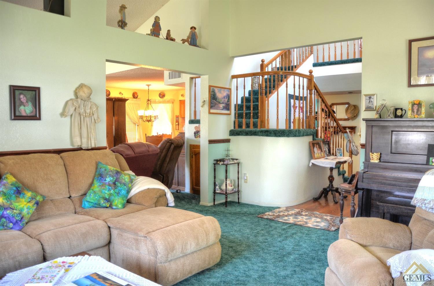21400 Hacienda Dr, Tehachapi, CA 93561 photo 10