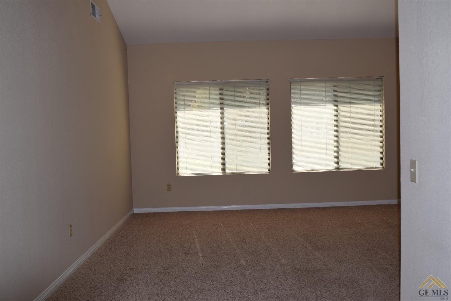 4204 Player Ct, Bakersfield, CA 93306 photo 3