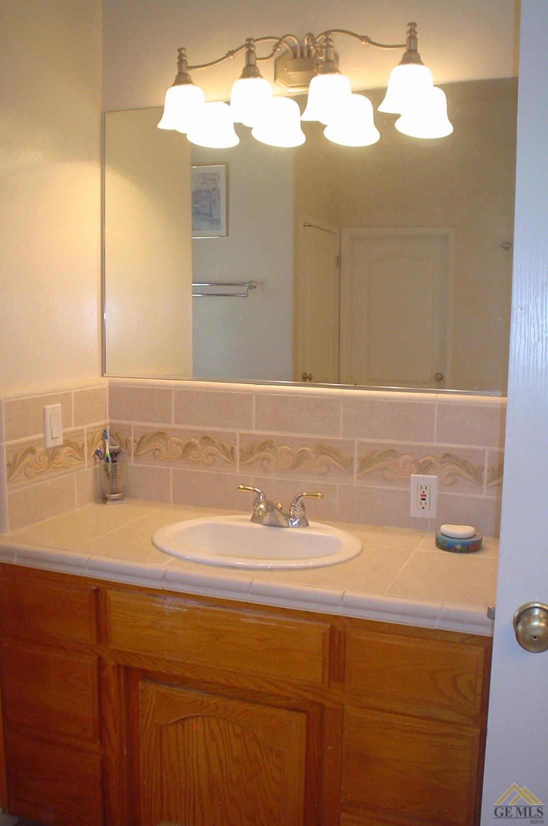 14228 Eberle Rd, Bakersfield, CA 93313 photo 12