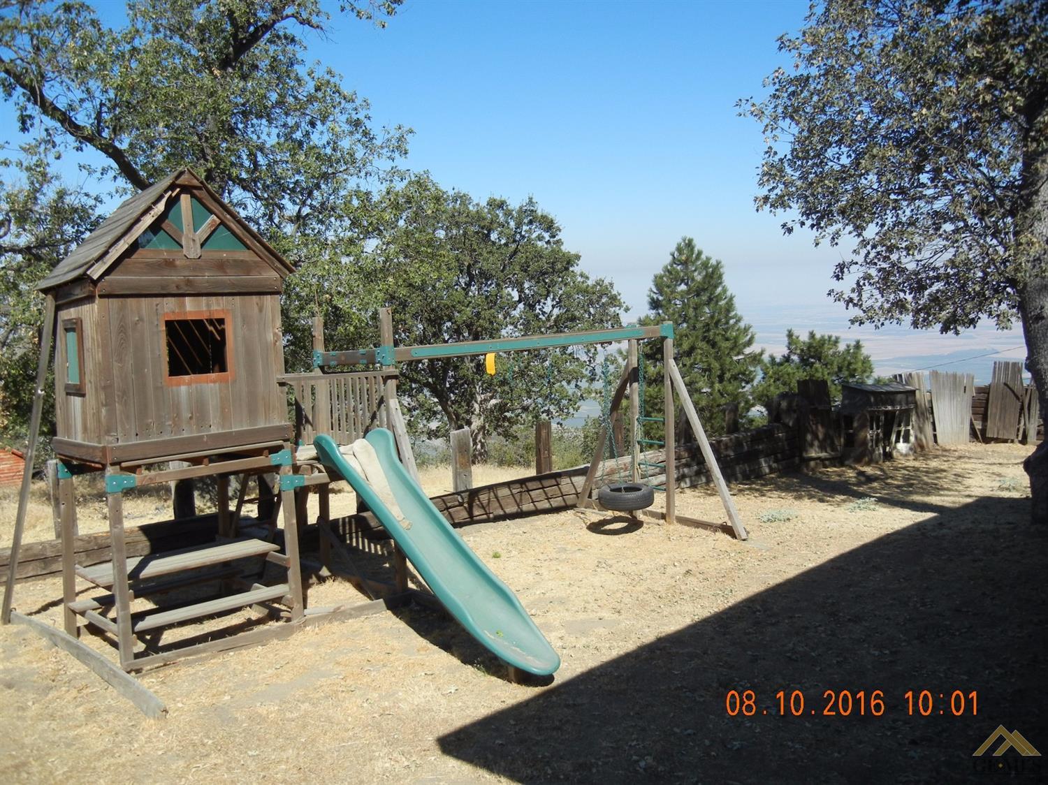 28061 Deertrail Dr, Tehachapi, CA 93561 photo 3