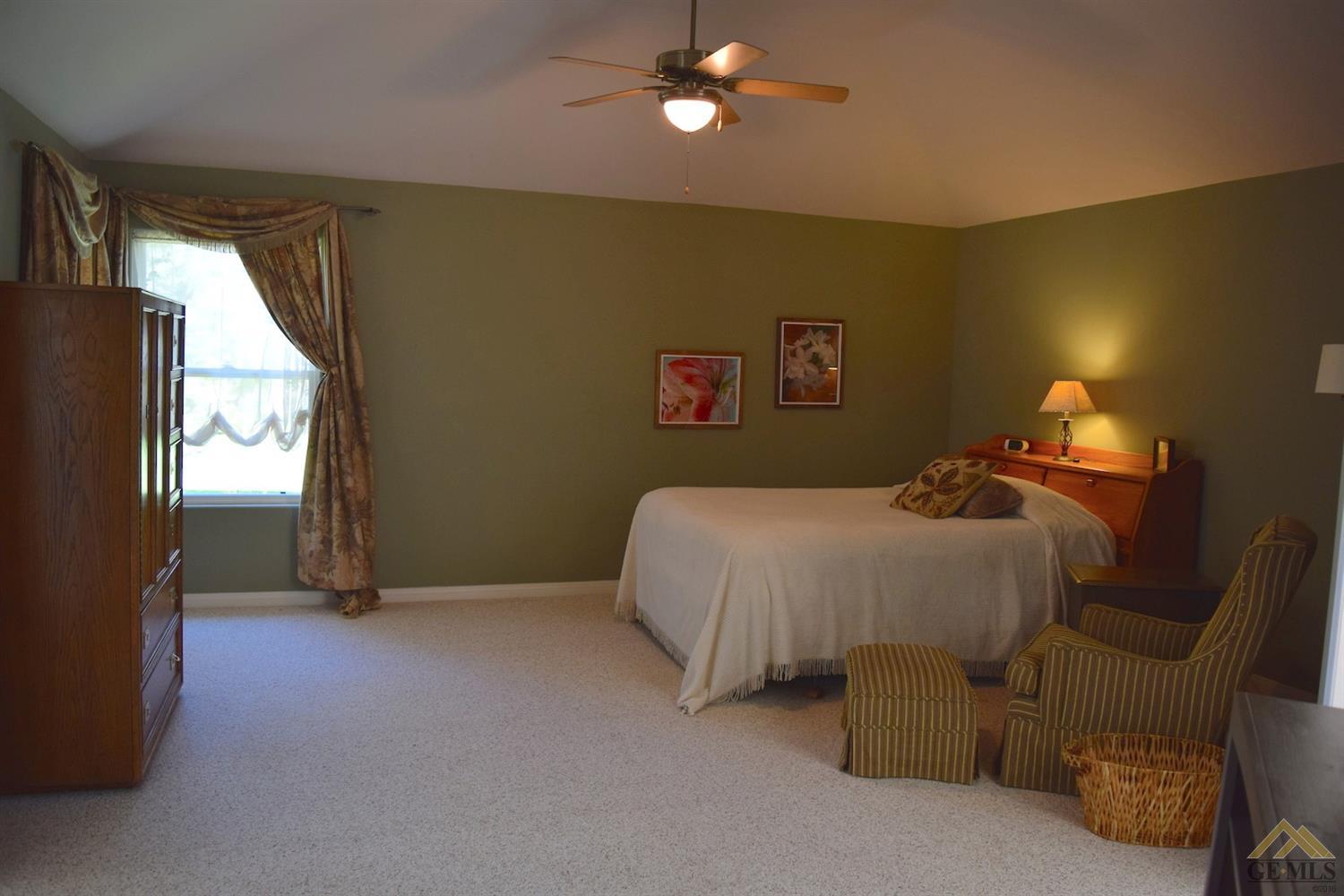 18050 Johnson Rd, Bakersfield, CA 93314 photo 10