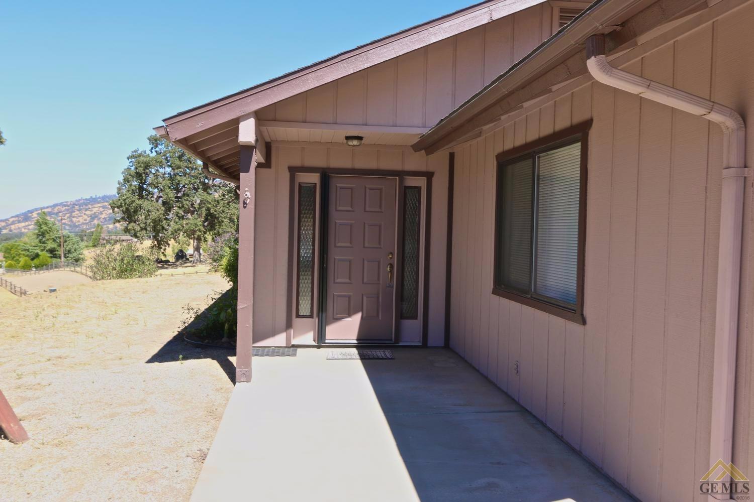 23820 Coyote Ct, Tehachapi, CA 93561 photo 3