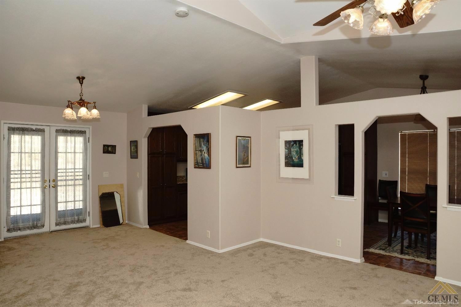 13751 Paradise Valley Rd, Caliente, CA 93518 photo 2