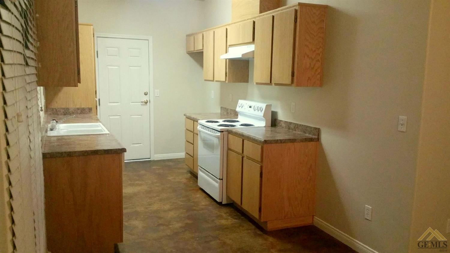 6900 Edgeview Dr, Bakersfield, CA 93306 photo 3