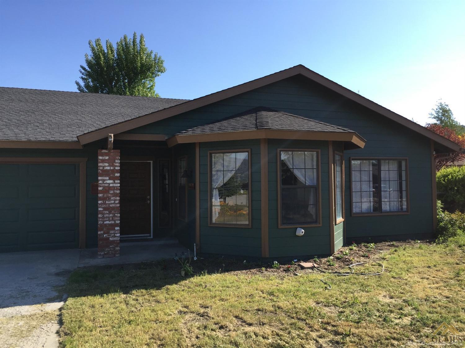 30060 Caddy Ln, Tehachapi, CA 93561 photo 1