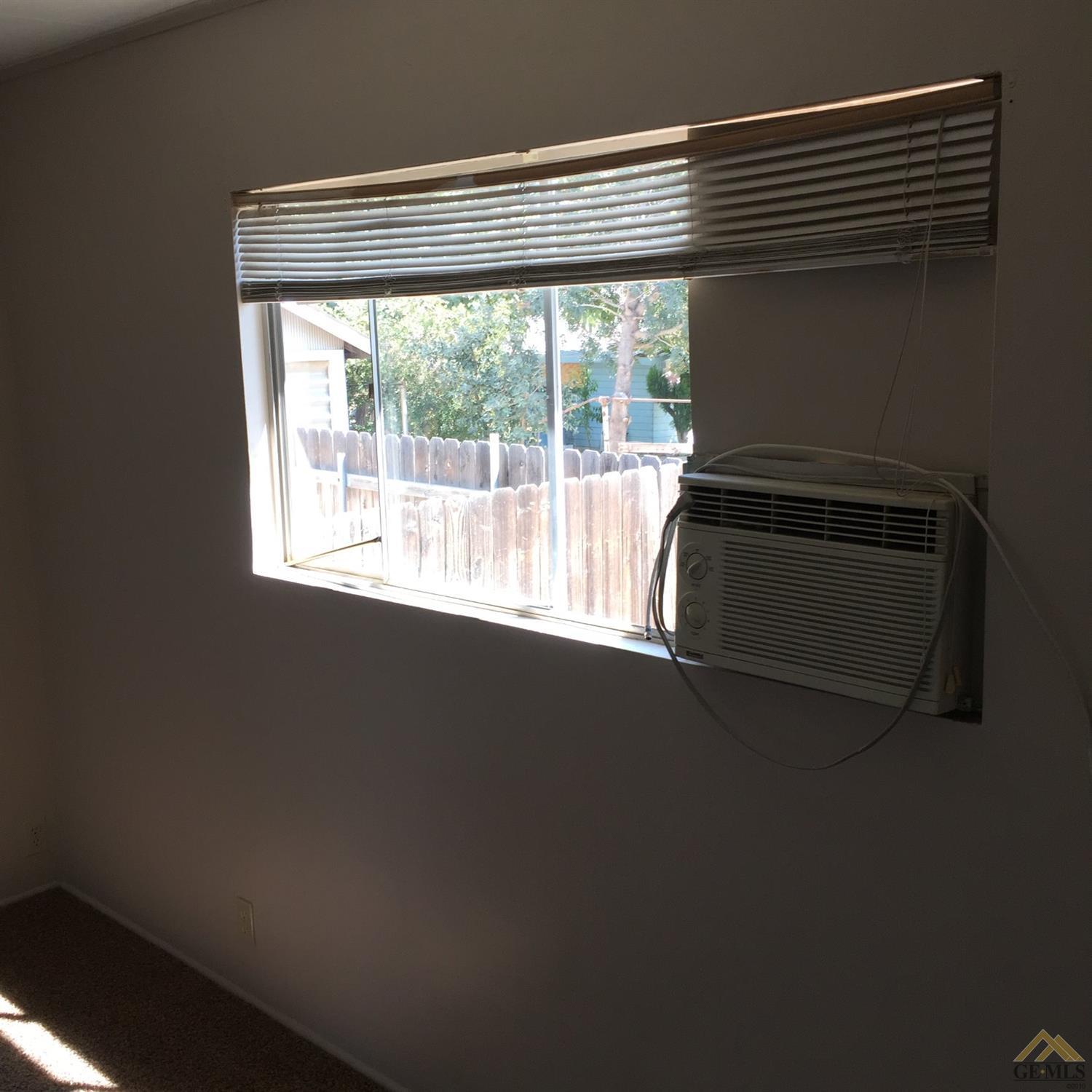 514 Fillmore St, Taft, CA 93268 photo 5