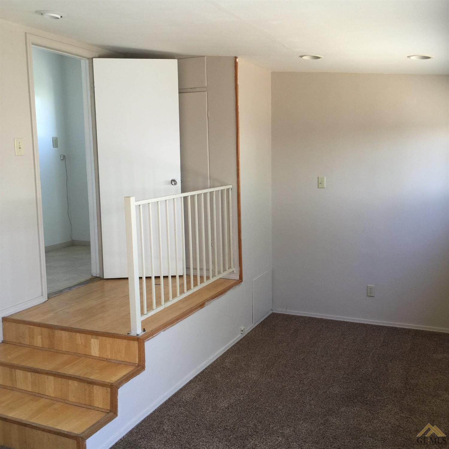 514 Fillmore St, Taft, CA 93268 photo 9