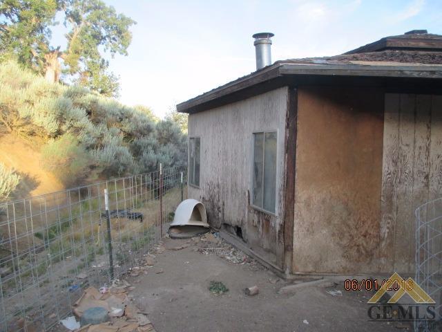 27300 Buckpasser Dr, Tehachapi, CA 93561 photo 6
