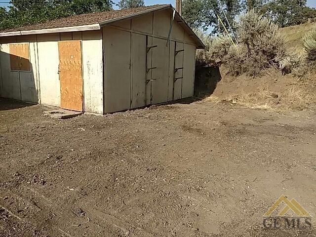 27300 Buckpasser Dr, Tehachapi, CA 93561 photo 12