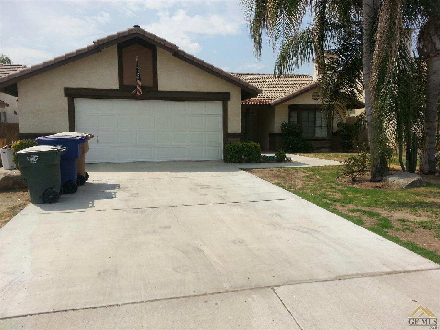 703 Fairview Rd, Bakersfield, CA 93307 photo 1