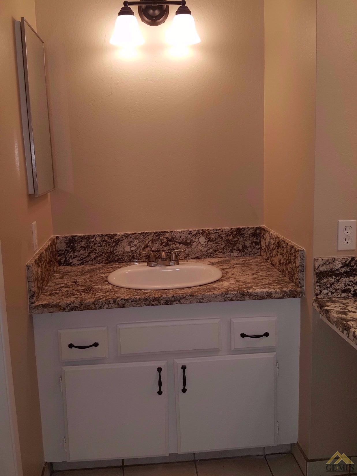 4409 Thatch Ave, Bakersfield, CA 93313 photo 7
