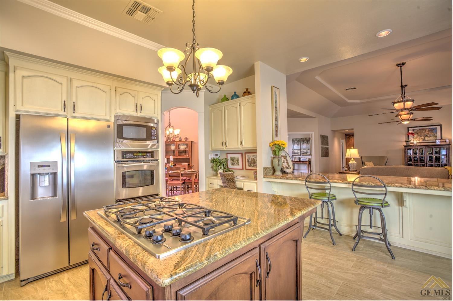 2000 Spring Rose Dr, Bakersfield, CA 93312 photo 8