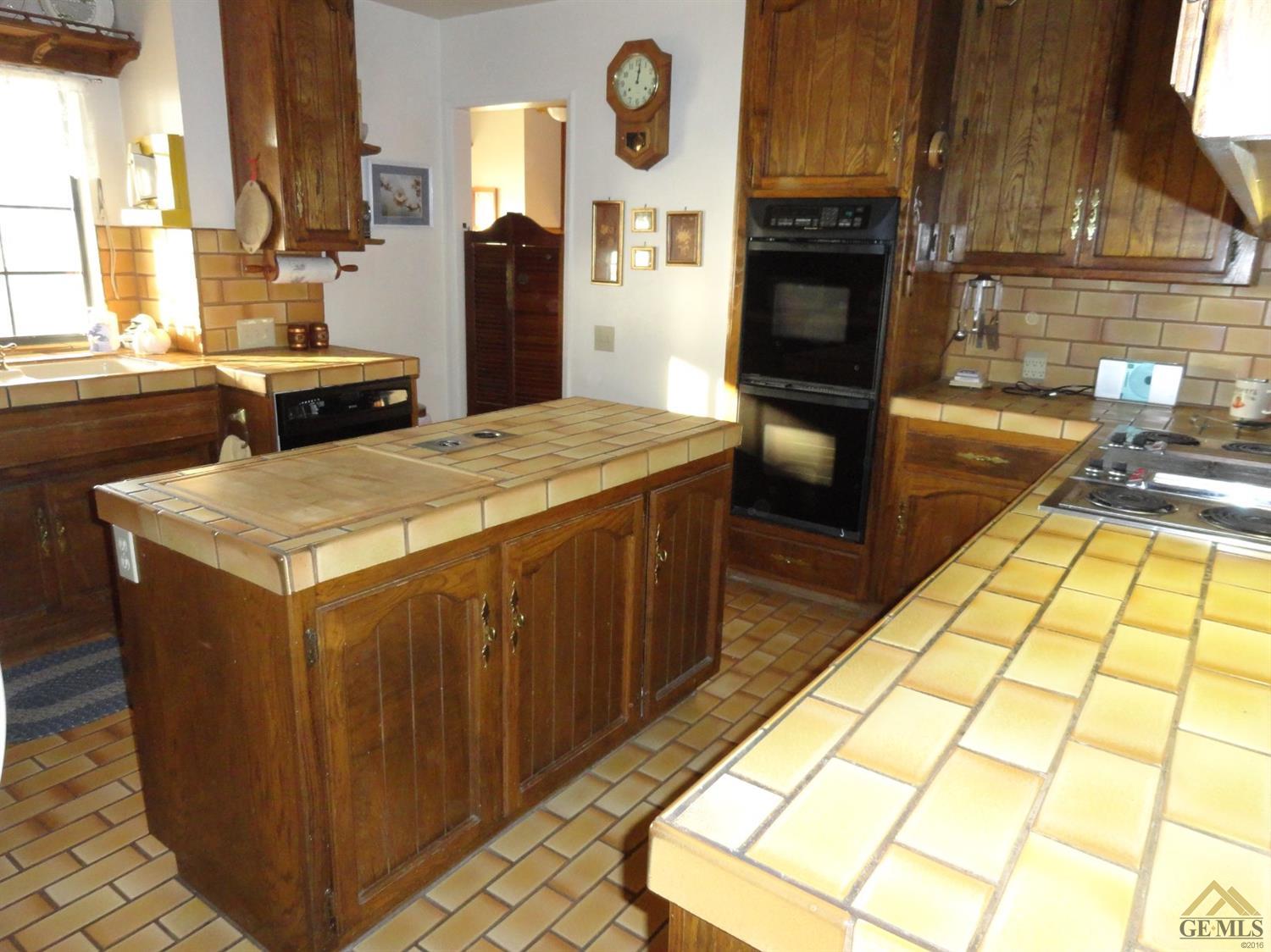 19191 Mustang Dr, Tehachapi, CA 93561 photo 13