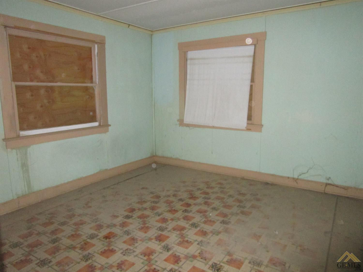 116 Polk St, Taft, CA 93268 photo 7