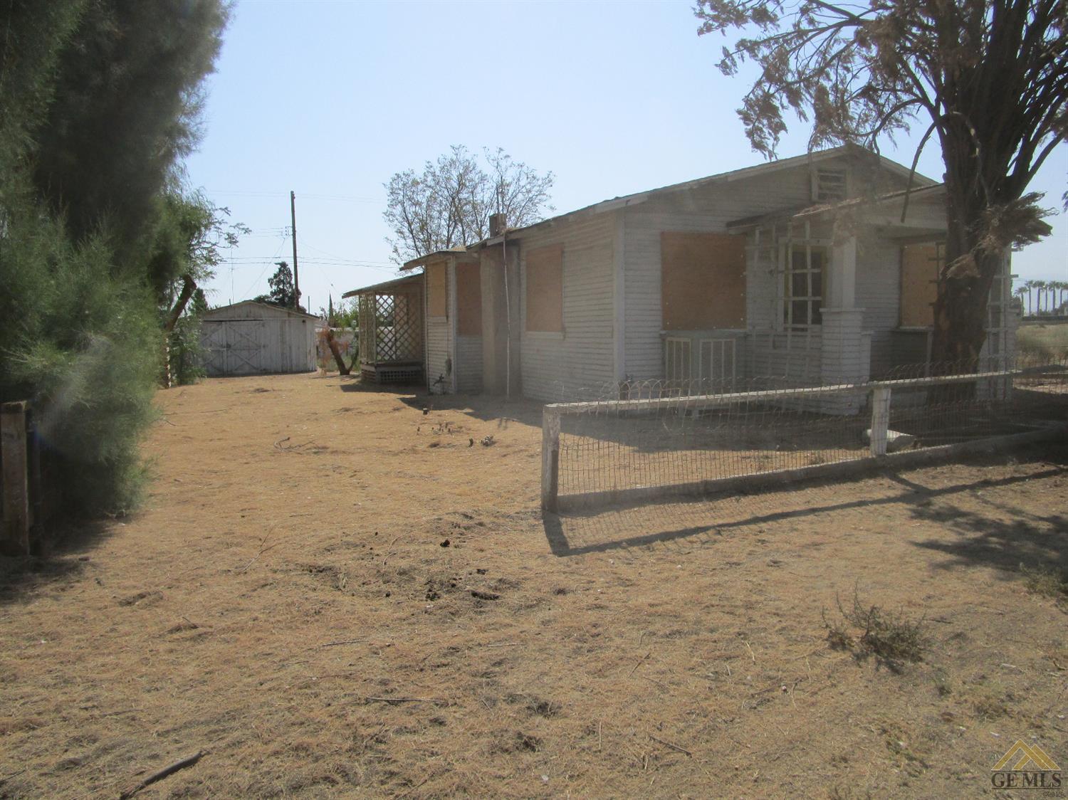 116 Polk St, Taft, CA 93268 photo 2