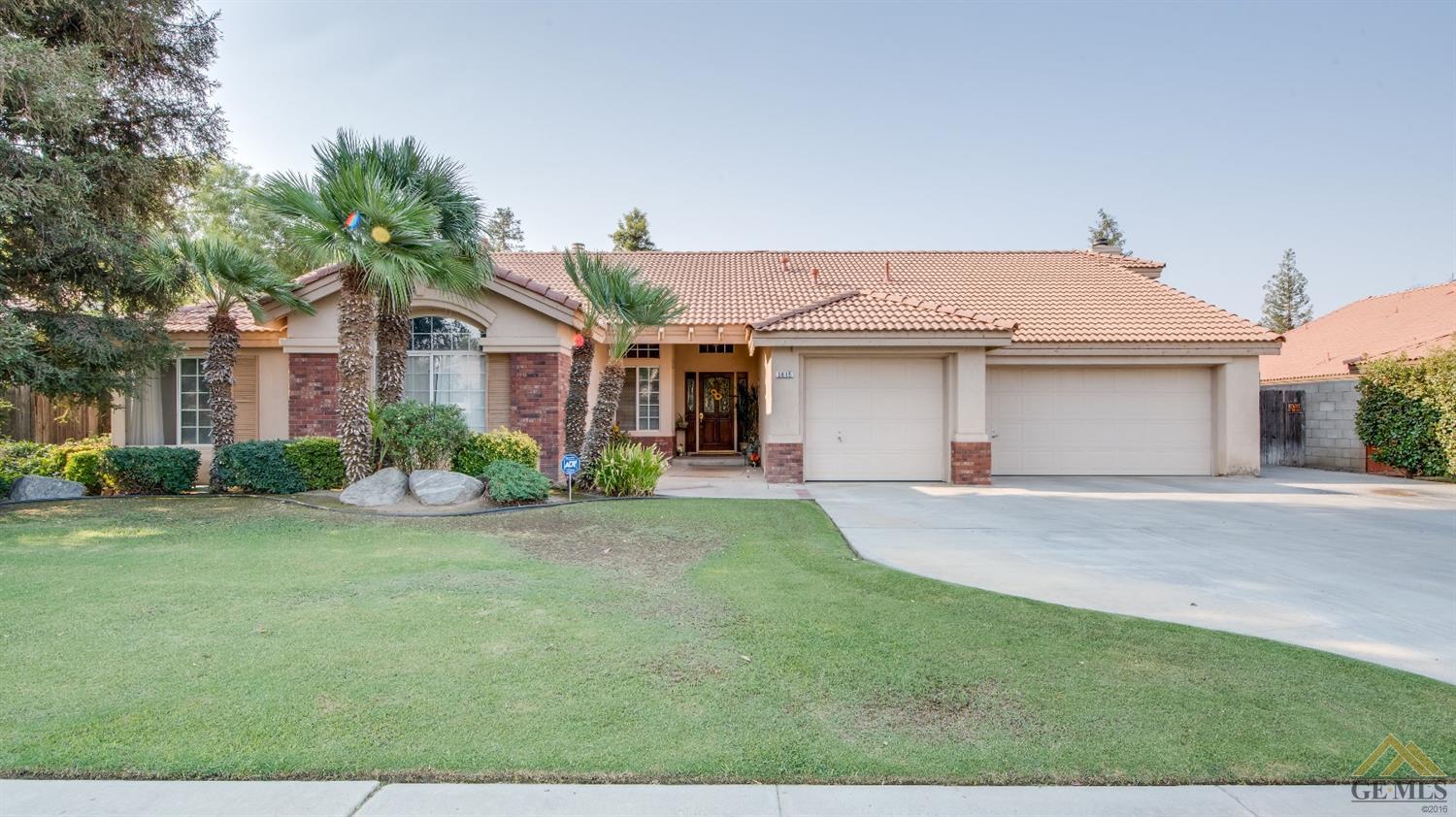 3615 Bathurst Ave, Bakersfield, CA 93313 photo 2