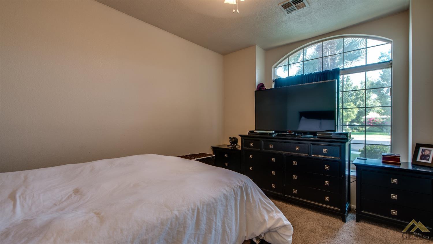 3615 Bathurst Ave, Bakersfield, CA 93313 photo 14