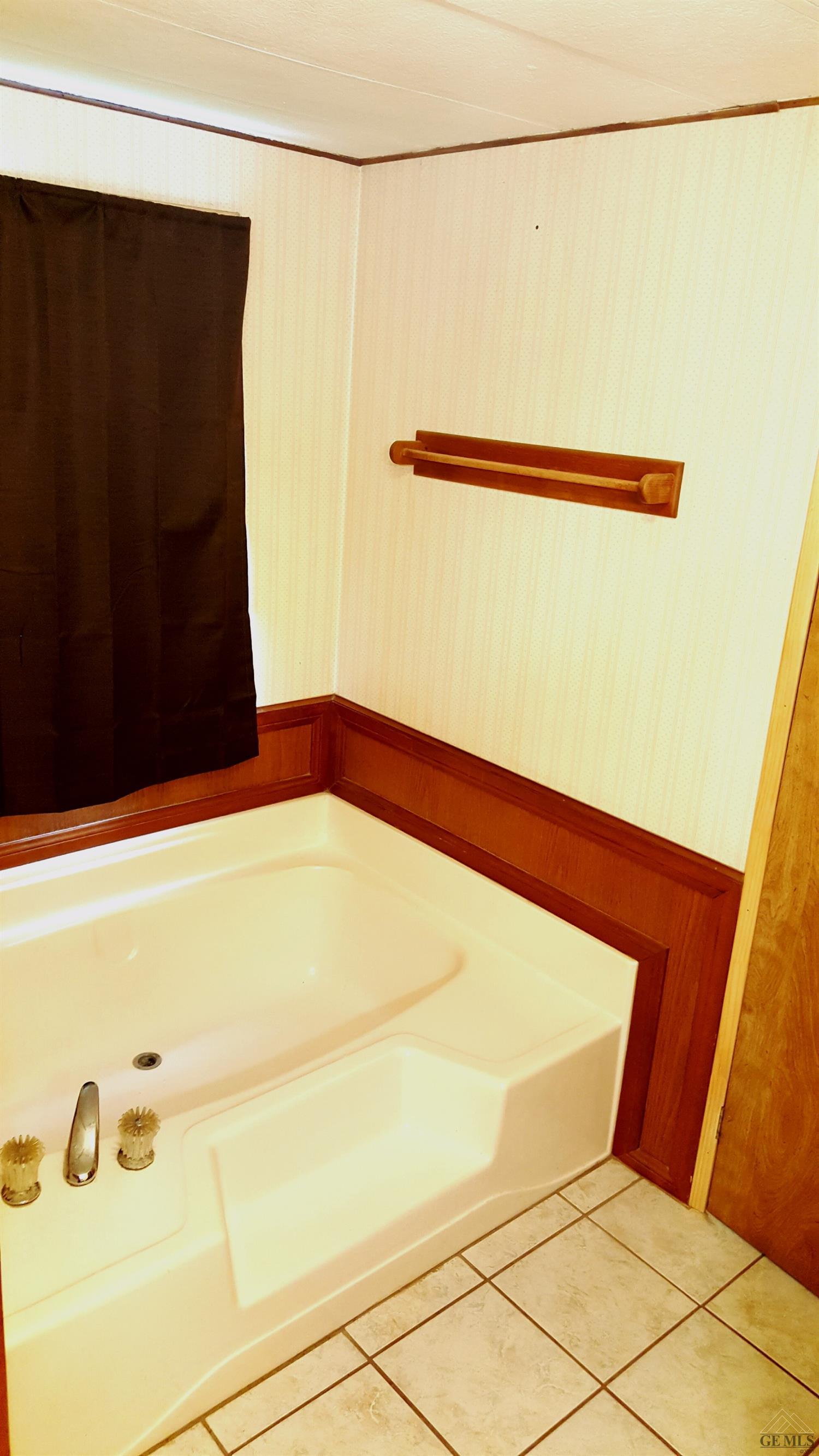 9212 E Wilson Rd, Bakersfield, CA 93307 photo 9