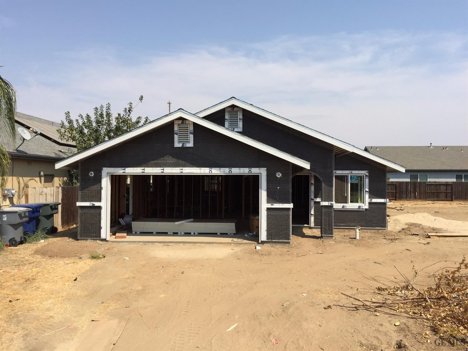 121 Monarch Rd, Madera, CA 93638 photo 1