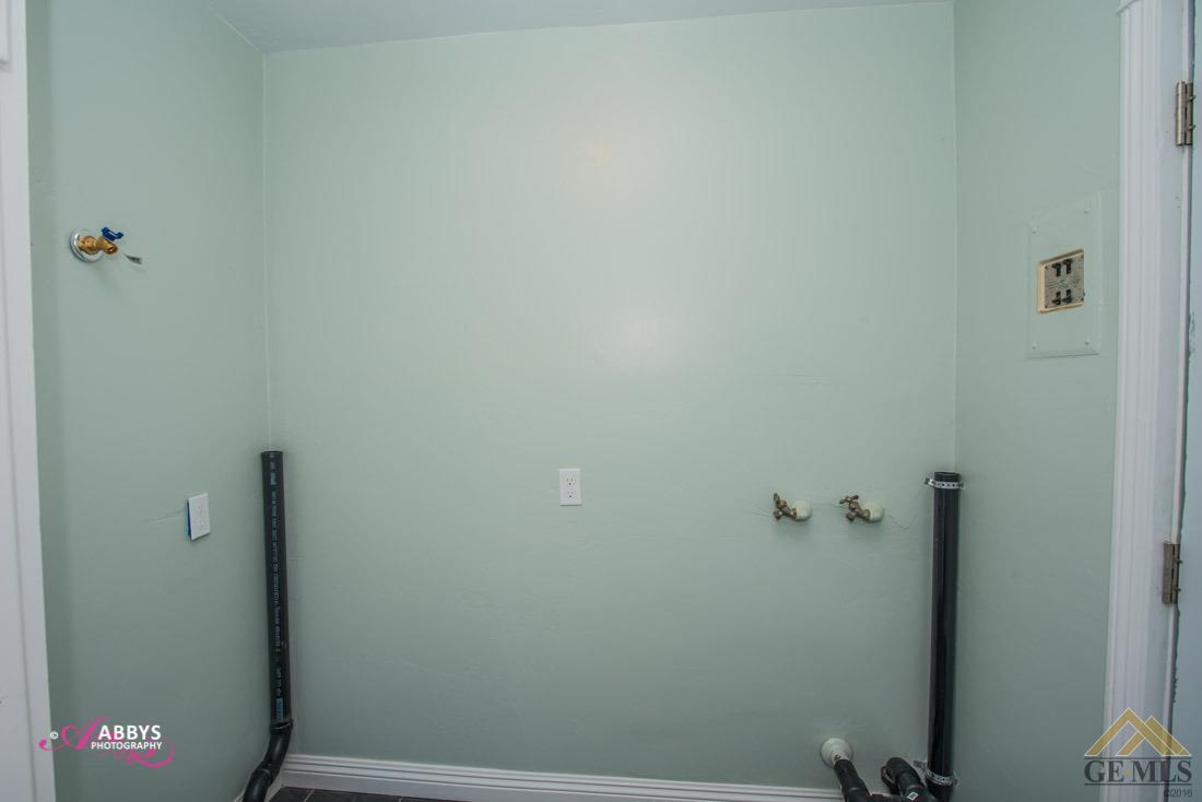 2801 Pine St, Bakersfield, CA 93301 photo 11