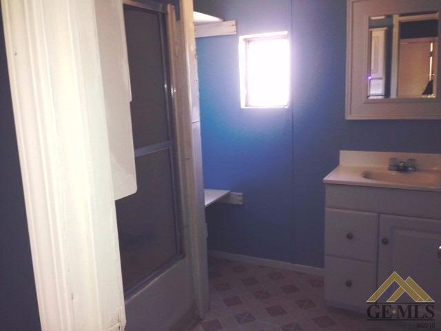 908 Curtis Dr, Bakersfield, CA 93307 photo 9