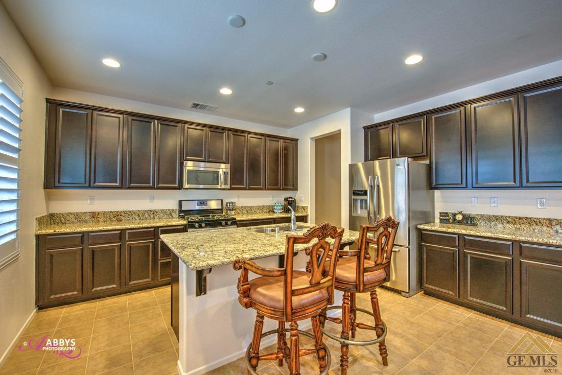 15936 Cusano Pl, Bakersfield, CA 93314 photo 5
