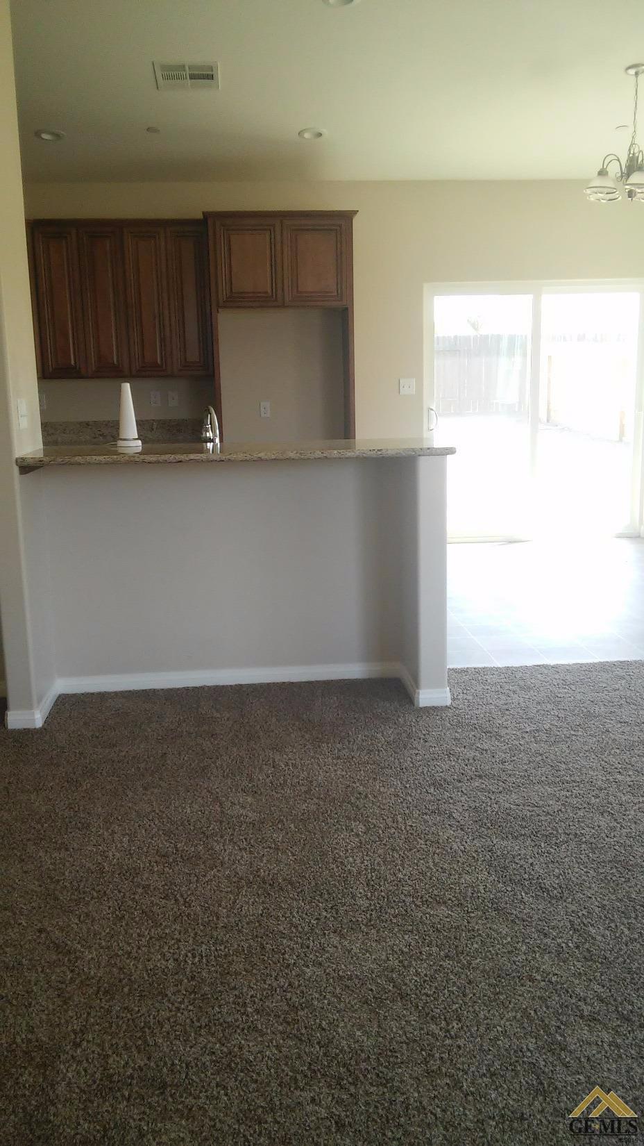 1325 Via Granada Ct, Wasco, CA 93280 photo 5