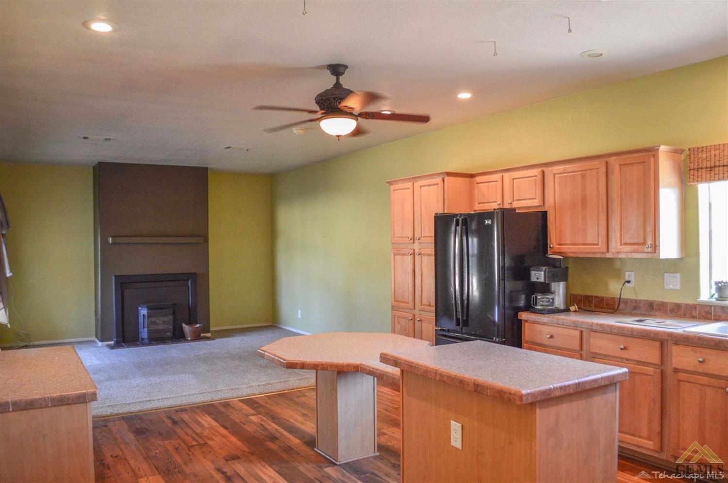 27340 Nashua Ct, Tehachapi, CA 93561 photo 4