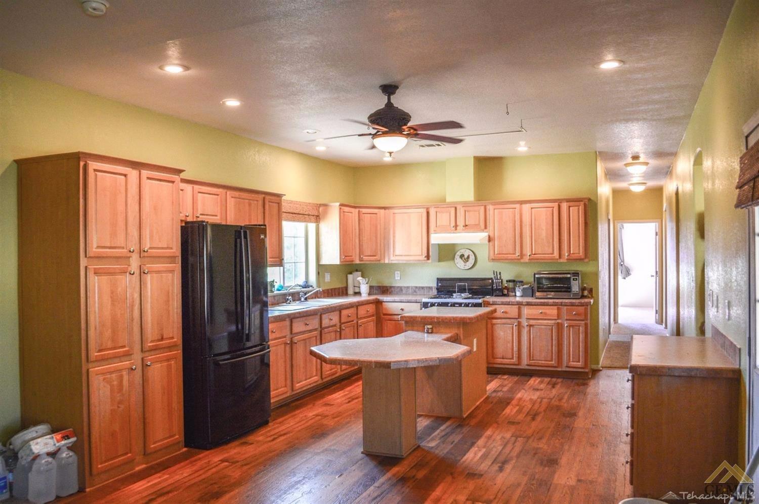 27340 Nashua Ct, Tehachapi, CA 93561 photo 3