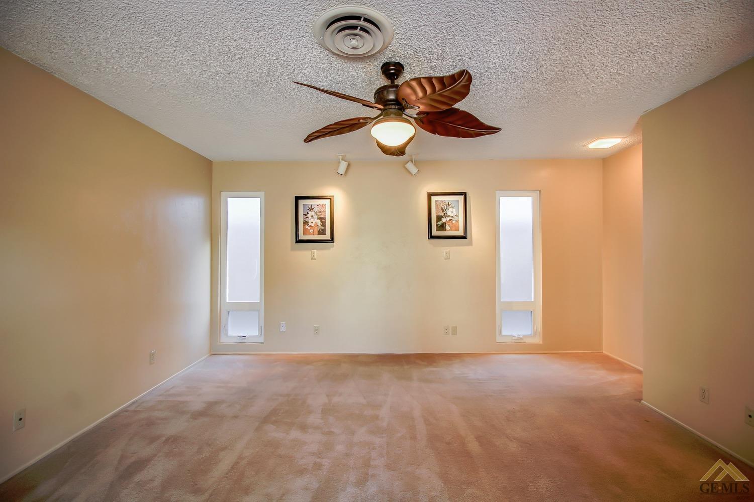 907 3rd St, Taft, CA 93268 photo 13