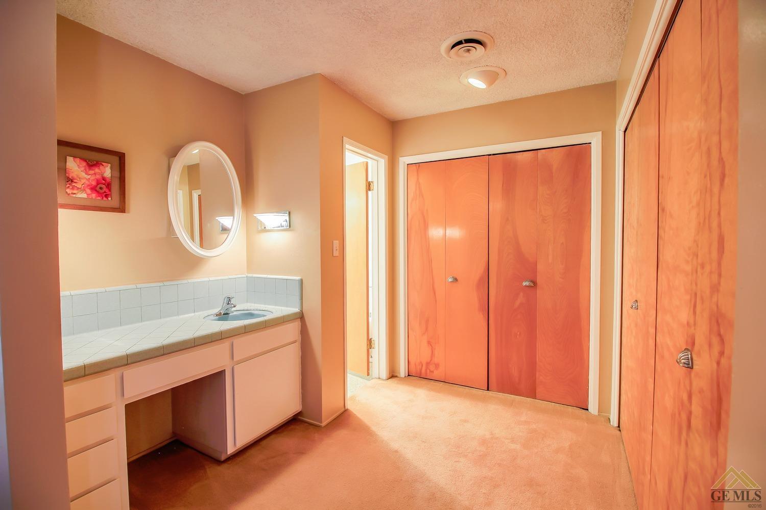 907 3rd St, Taft, CA 93268 photo 14