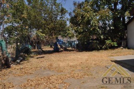 1004 Sandra Dr, Bakersfield, CA 93304 photo 17