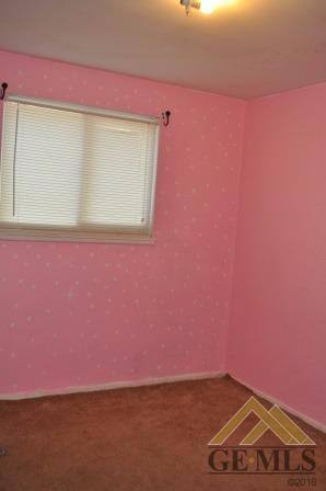 1004 Sandra Dr, Bakersfield, CA 93304 photo 12