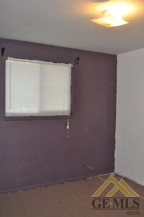 1004 Sandra Dr, Bakersfield, CA 93304 photo 11
