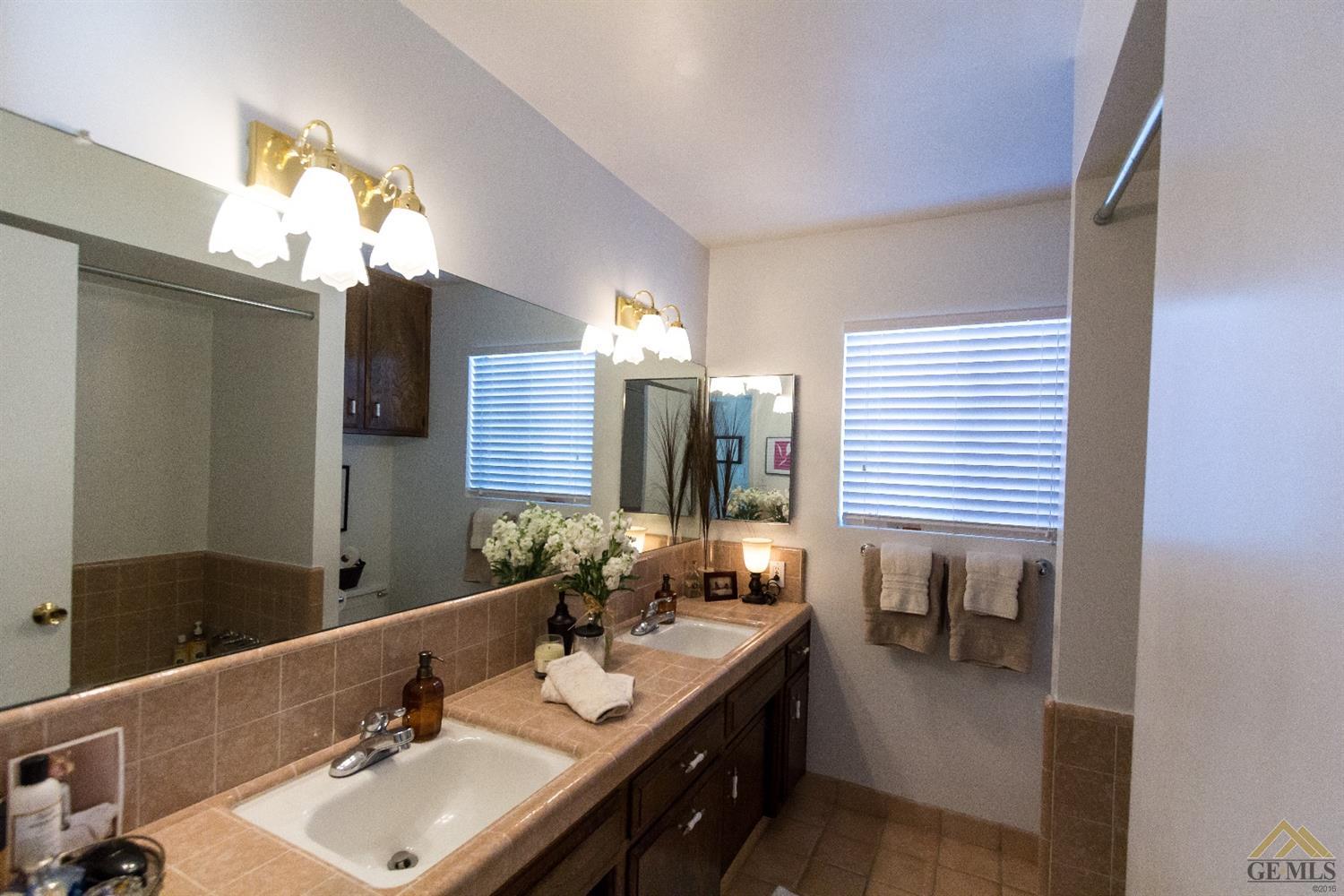 3200 Pendleton Ct, Bakersfield, CA 93309 photo 14