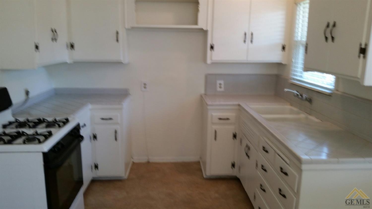 324 Wetherley Dr, Bakersfield, CA 93309 photo 4