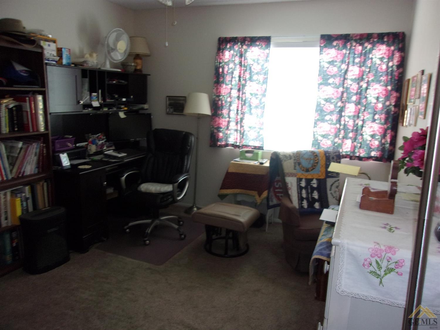 410 Stokes Ln, Taft, CA 93268 photo 11