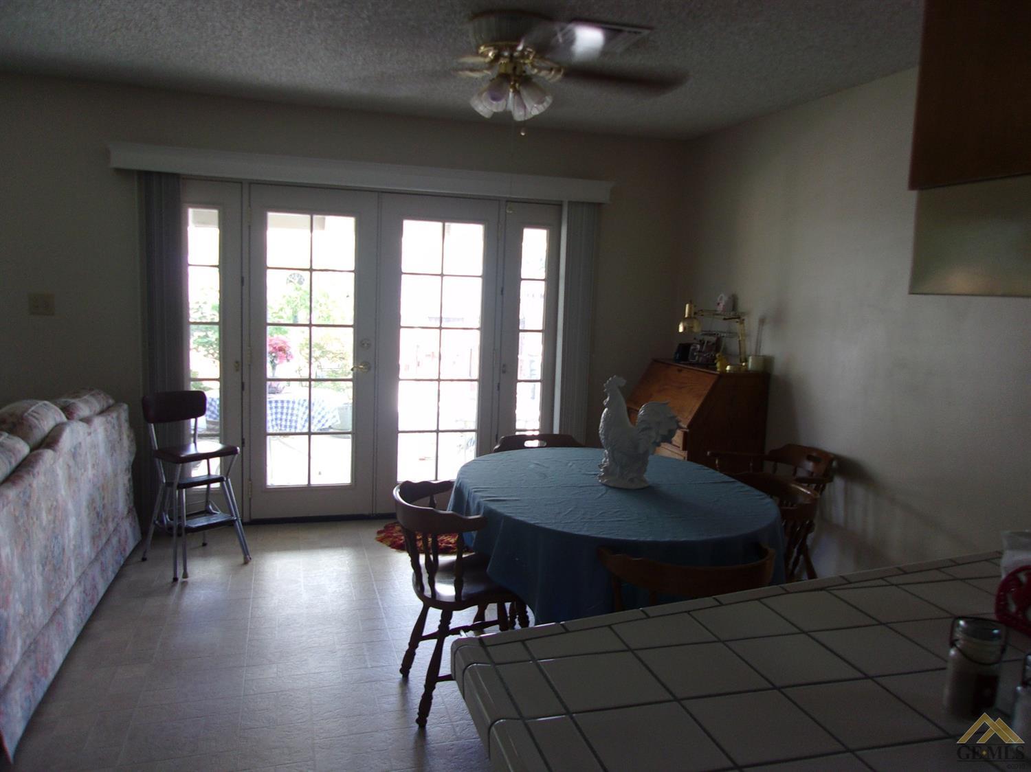 410 Stokes Ln, Taft, CA 93268 photo 5