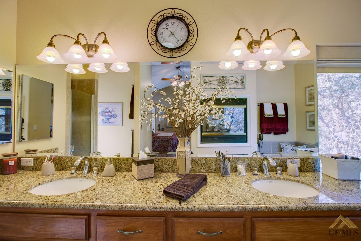22861 Saddleback Dr, Tehachapi, CA 93561 photo 25