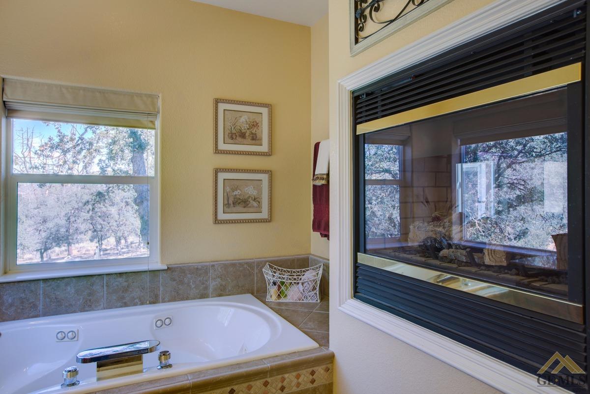 22861 Saddleback Dr, Tehachapi, CA 93561 photo 23