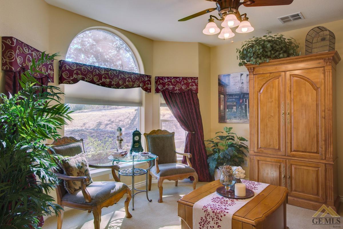 22861 Saddleback Dr, Tehachapi, CA 93561 photo 6