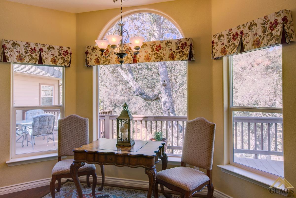 22861 Saddleback Dr, Tehachapi, CA 93561 photo 8