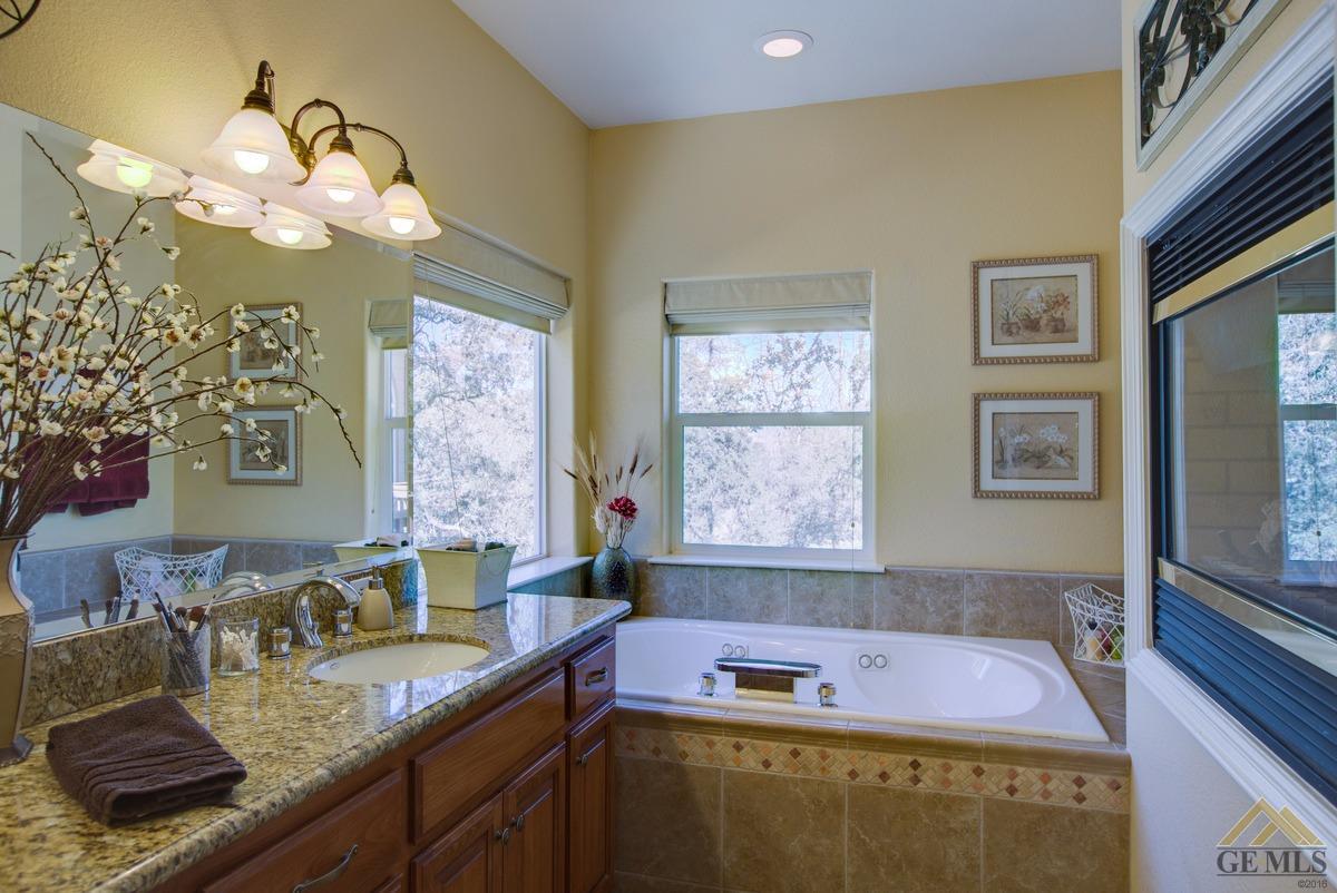 22861 Saddleback Dr, Tehachapi, CA 93561 photo 26