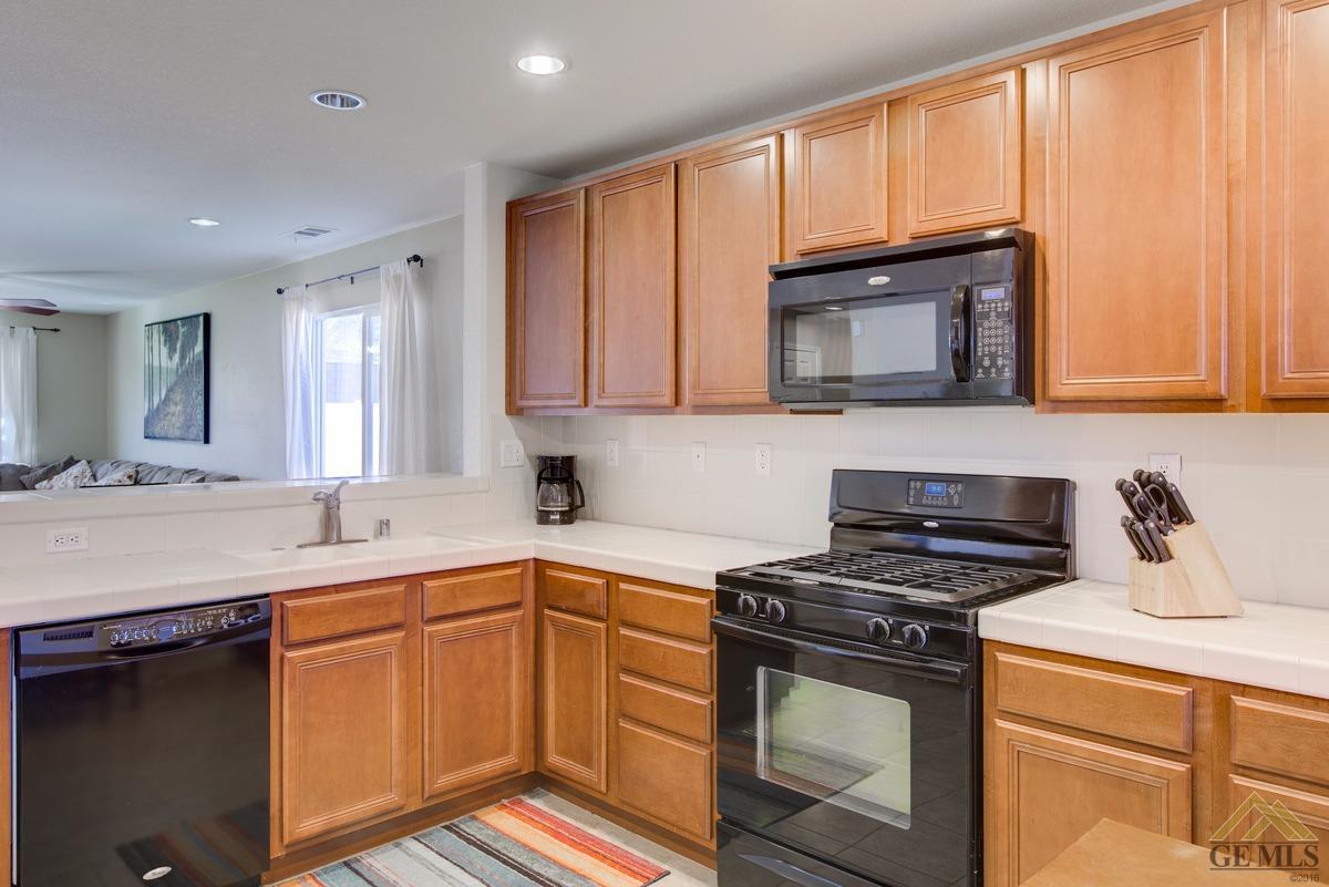 914 Carolyn Ln, Tehachapi, CA 93561 photo 8