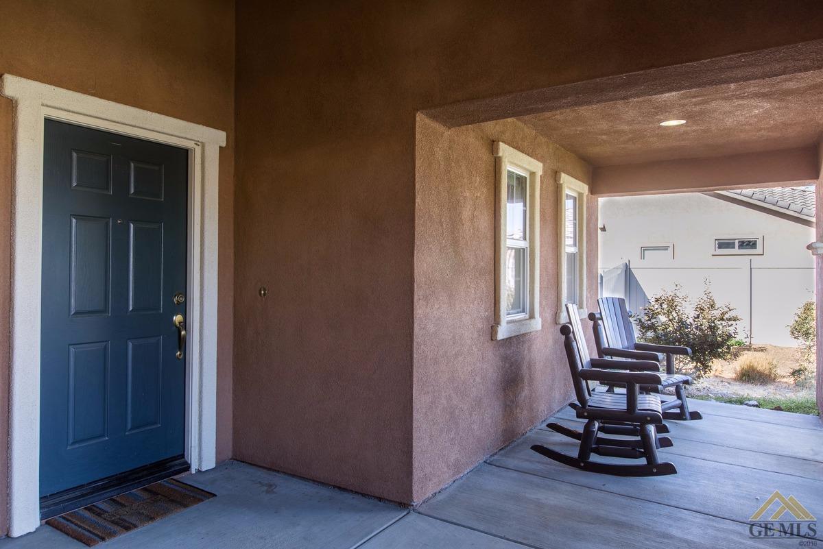 914 Carolyn Ln, Tehachapi, CA 93561 photo 4