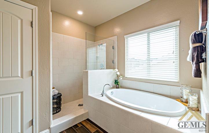 7202 Brenthouse St, Bakersfield, CA 93311 photo 8