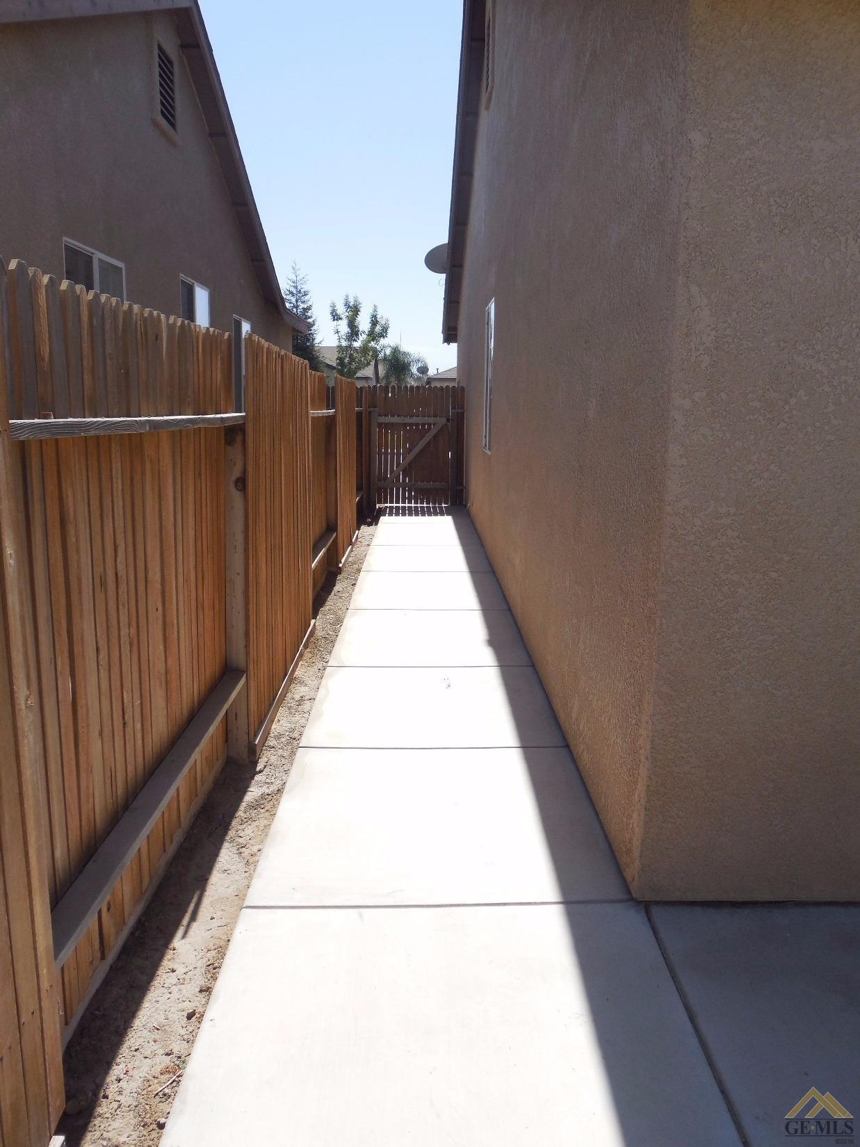 9210 Fragrant Cloud Dr, Bakersfield, CA 93311 photo 23