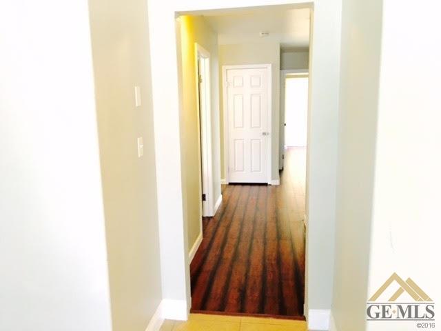 10002 Lenore St, Lamont, CA 93241 photo 3