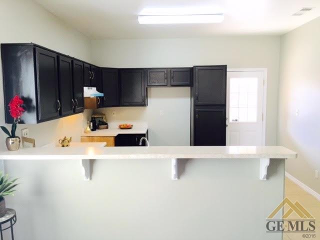 10002 Lenore St, Lamont, CA 93241 photo 7